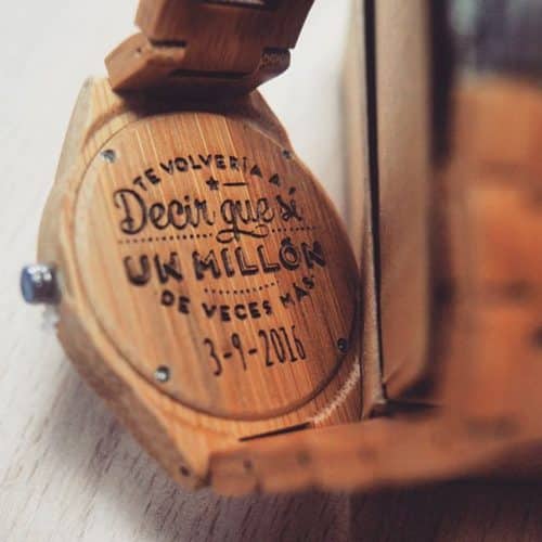 Óptima reposo Onza Que regalar a un hombre: un reloj de madera personalizado