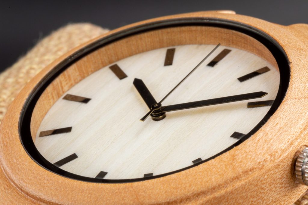 Reloj de madera de arce modelo Taranis 44mm - Imagen 6