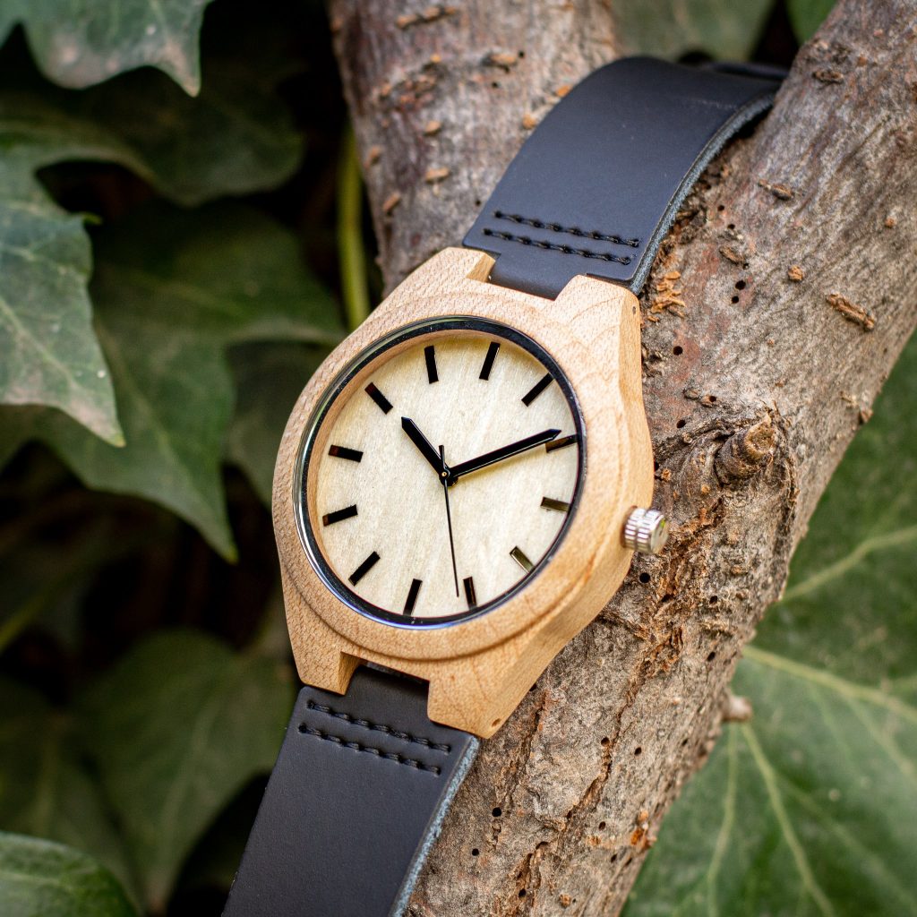 Reloj de madera de arce modelo Taranis 44mm - Imagen 3