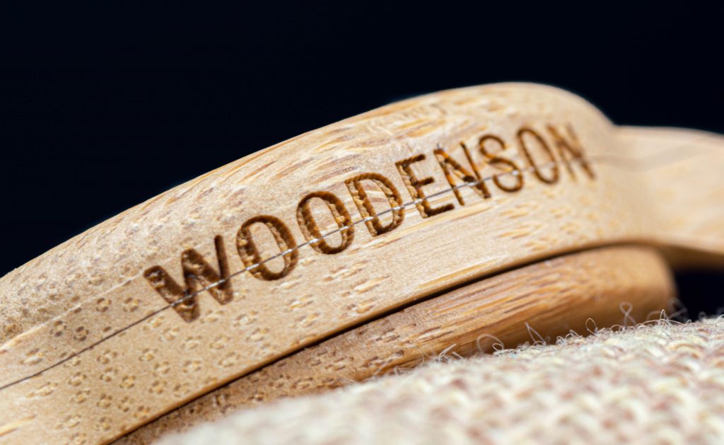 Reloj de madera Cockney Flamingo - Imagen 8