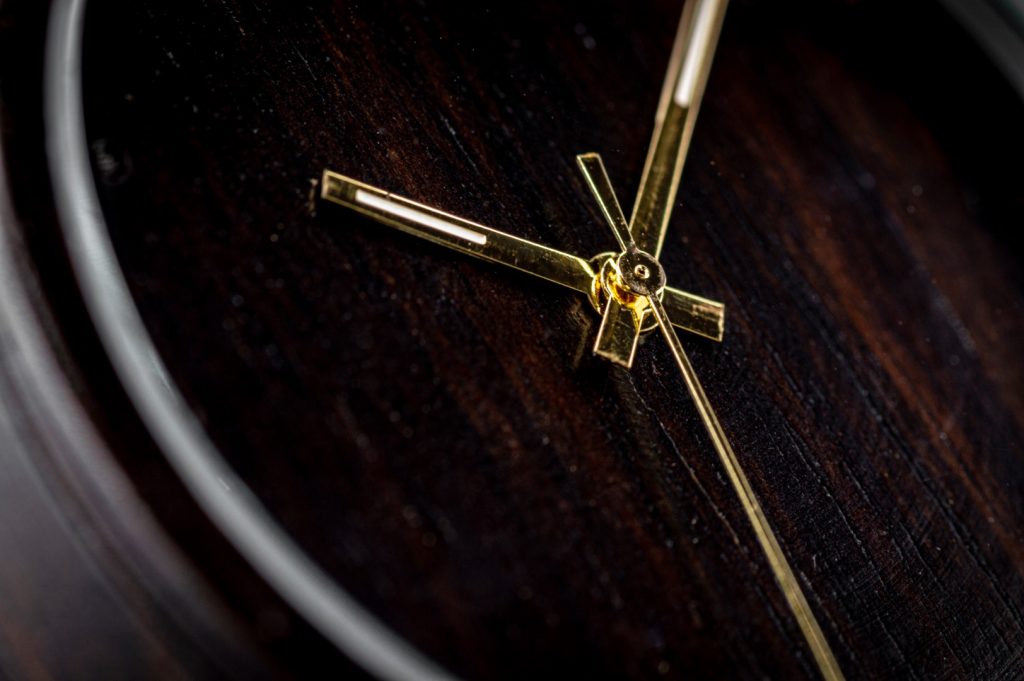 Reloj de Madera de sándalo Masai Mara - Imagen 9