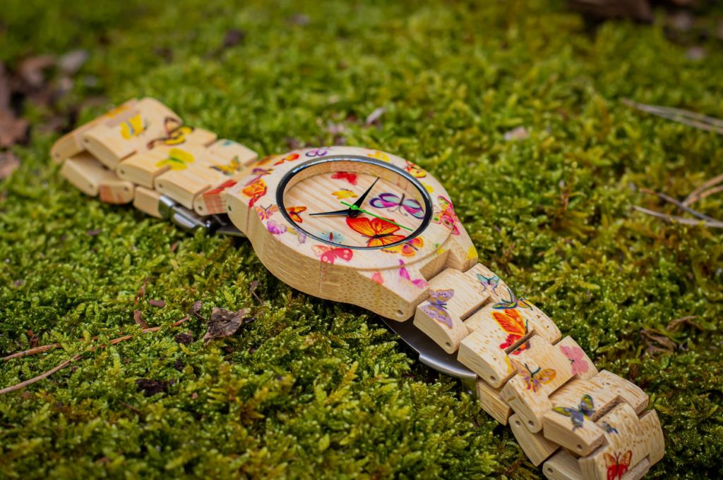 Reloj de madera de bambú decorada Capri - Imagen 3