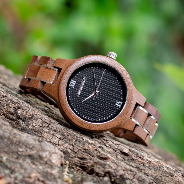 Reloj de pulsera de madera con números en la esfera modelo Terral -  Woodenson