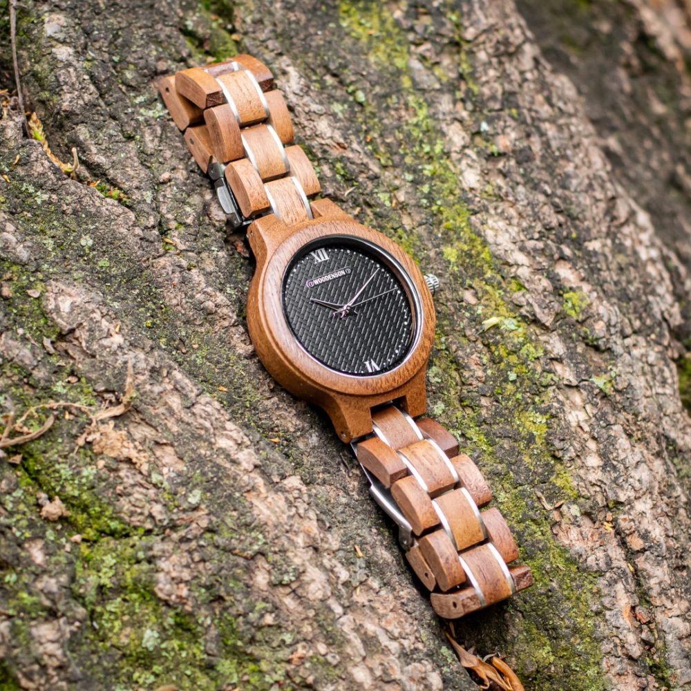 Reloj de madera de nogal Tinigua - Imagen 3