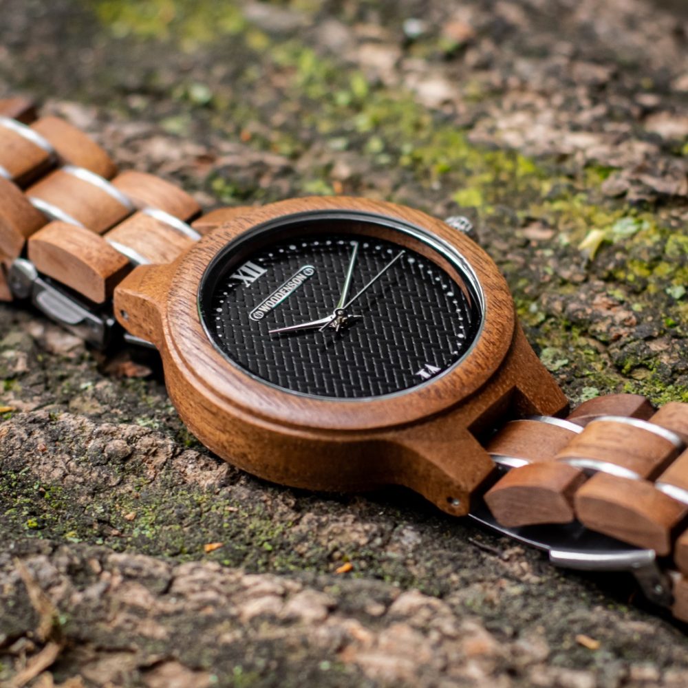 Reloj de madera de nogal Tinigua - Imagen 5