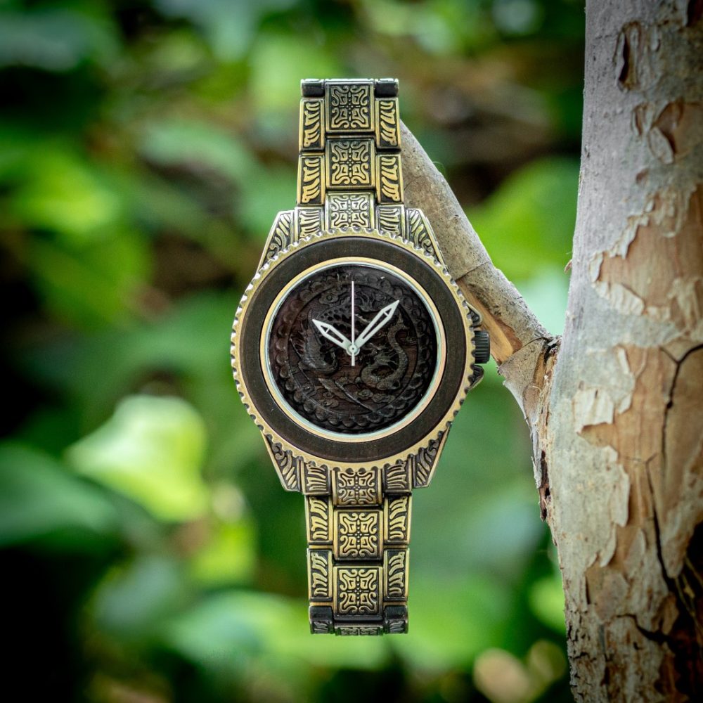 Reloj de Madera de Ébano y Acero Dorado Zerain - Imagen 5