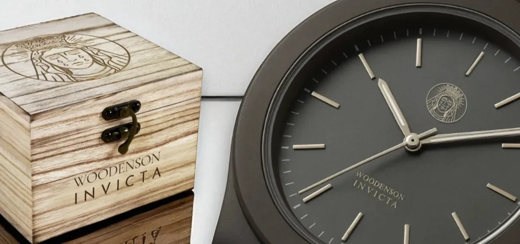 Reloj Invicta Virgen de la Macarena, con caja de madera conmemorativa
