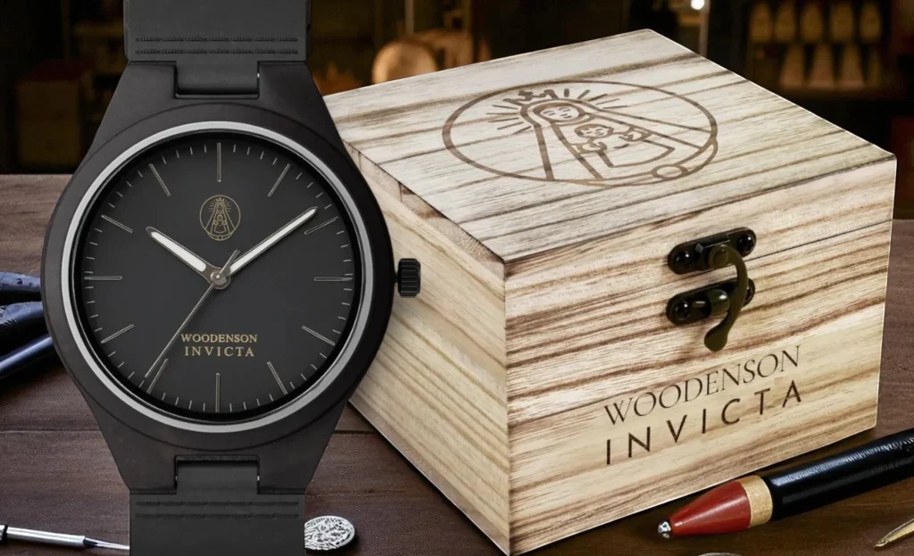 Reloj Invicta Virgen del Rocío, con caja de madera conmemorativa